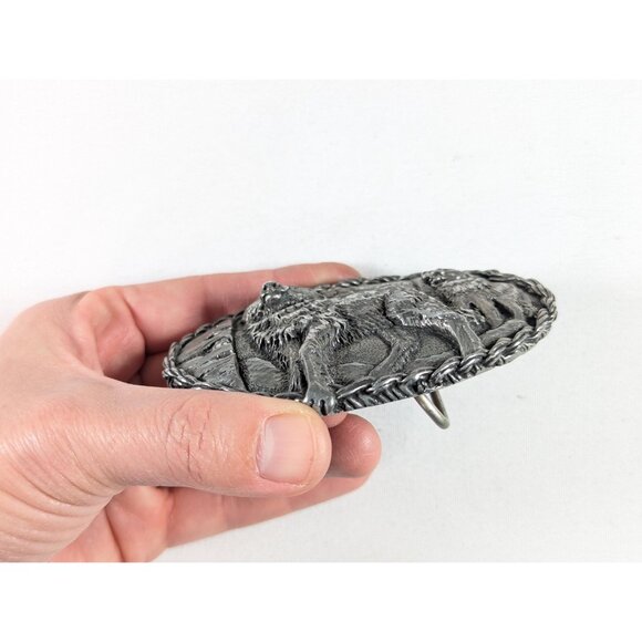 1996 EJC Large Oval WOLF Pair belt buckle, South Western style 3-D Pewter - Picture 3 of 10